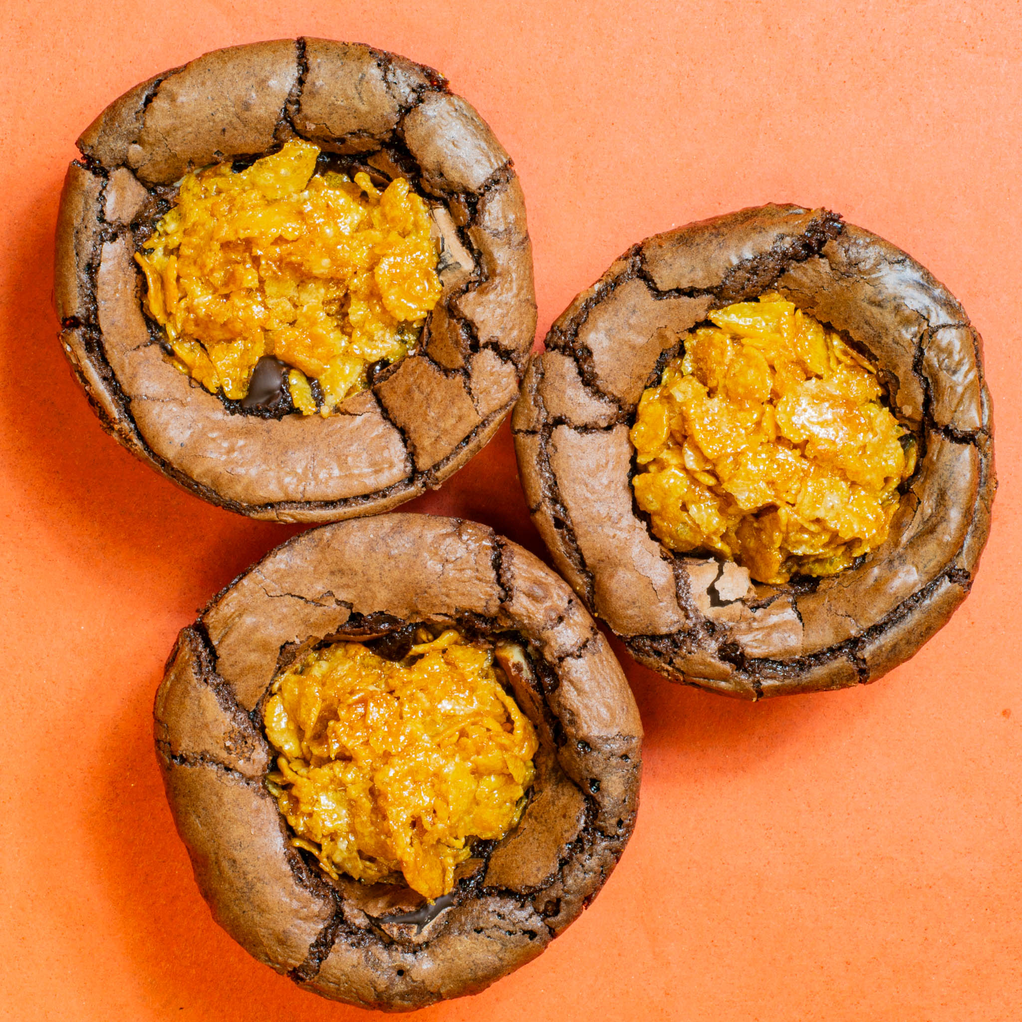 Caramel Crunch Brookie Cup