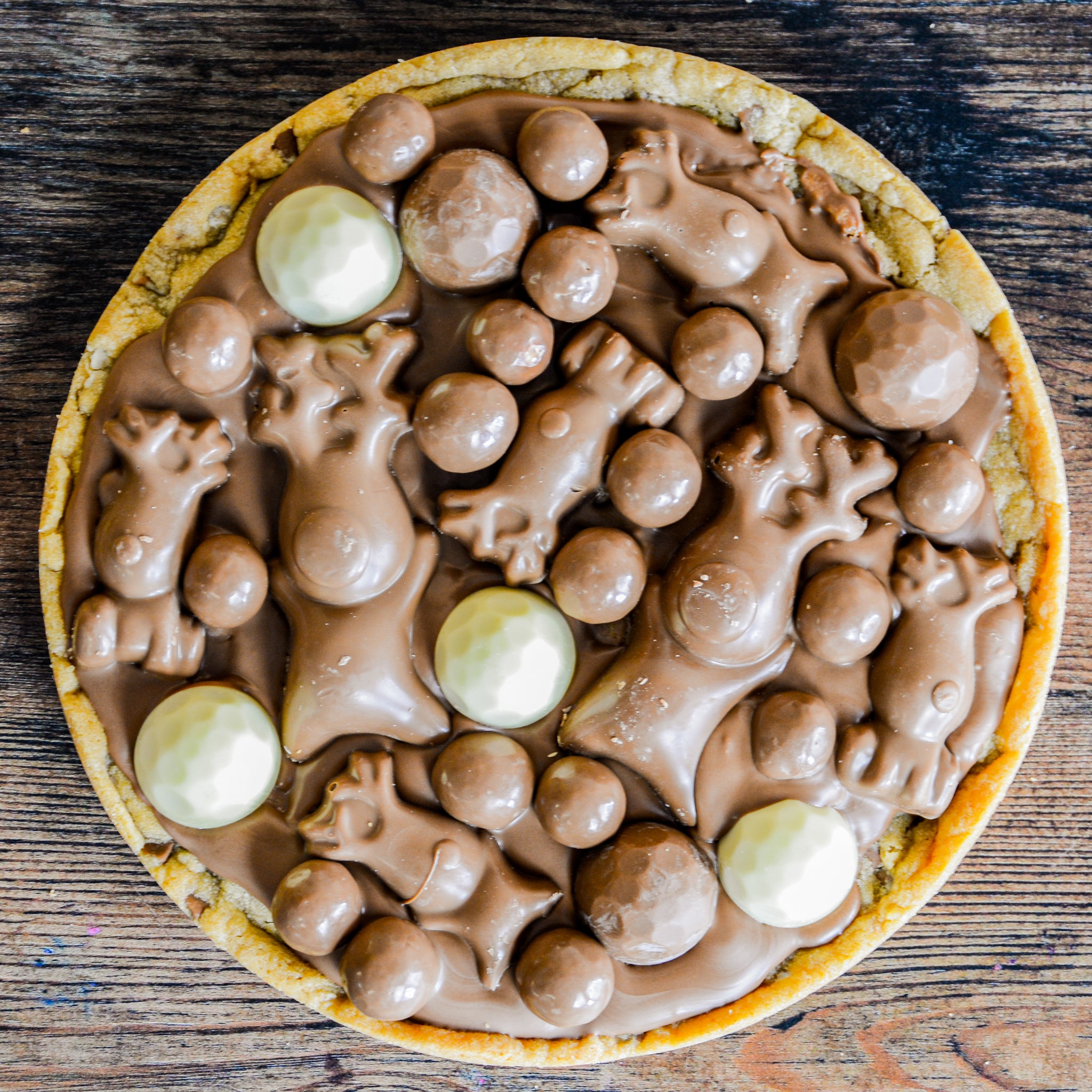 LOADED Malteser 1KG Cookie