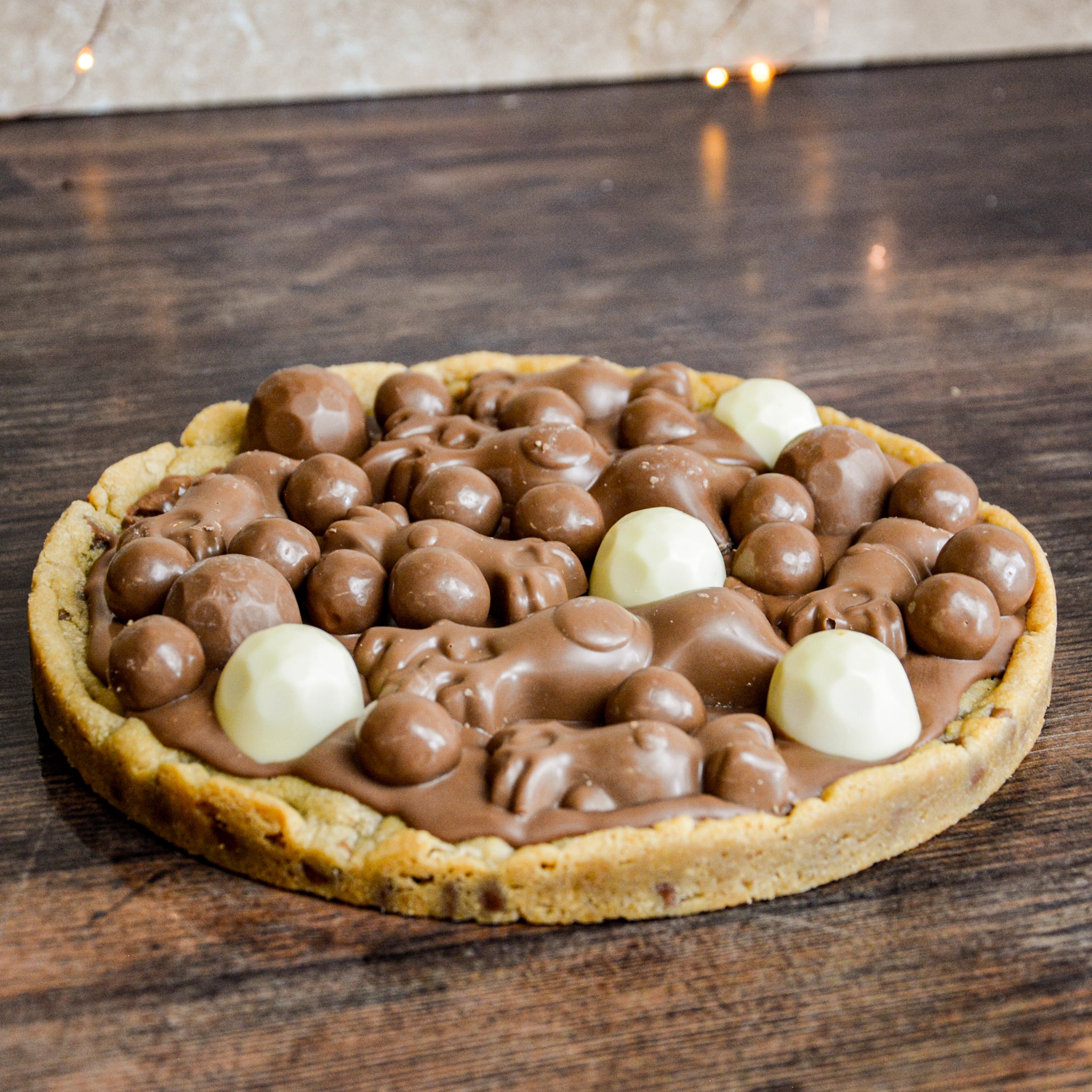 LOADED Malteser 1KG Cookie